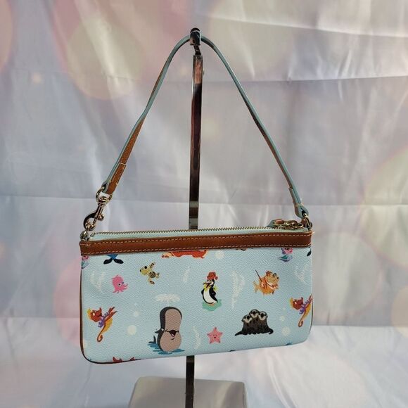 Disney Dooney & Bourke Out to Sea Wristlet / Pouch Authentic - Picture 3 of 15